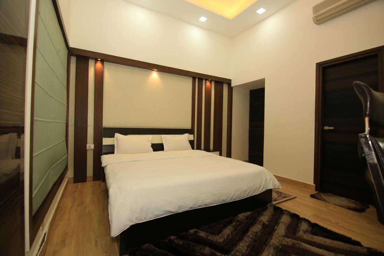 Avanti Tenantry-Luxurious Service Apartments Nova Deli Exterior foto